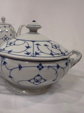 Winterling Bavaria Strawflower Blue Covered Soup Tureen Strohblume Porcelain